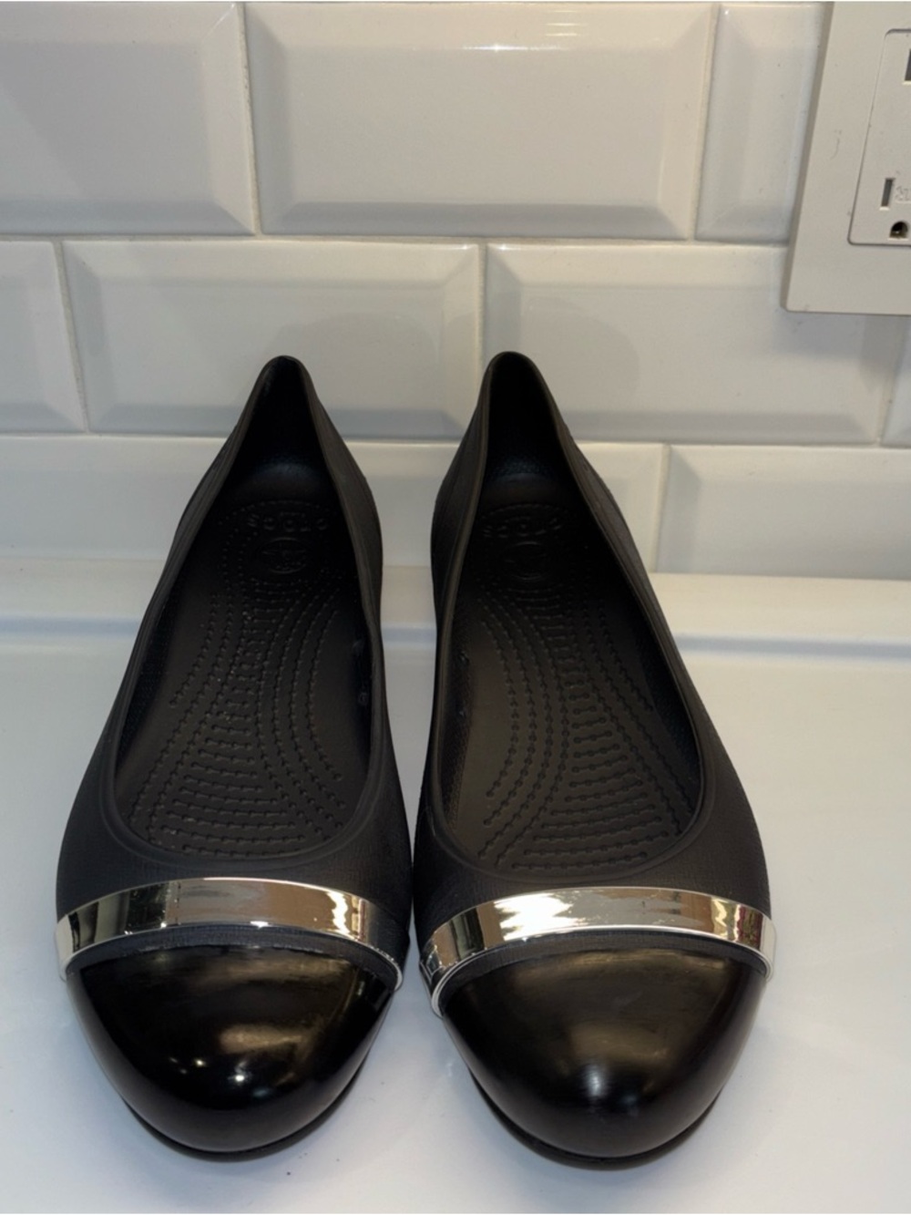 CROCS Cap Toe Mirror Ballet Flats Size 9 Women’s Black